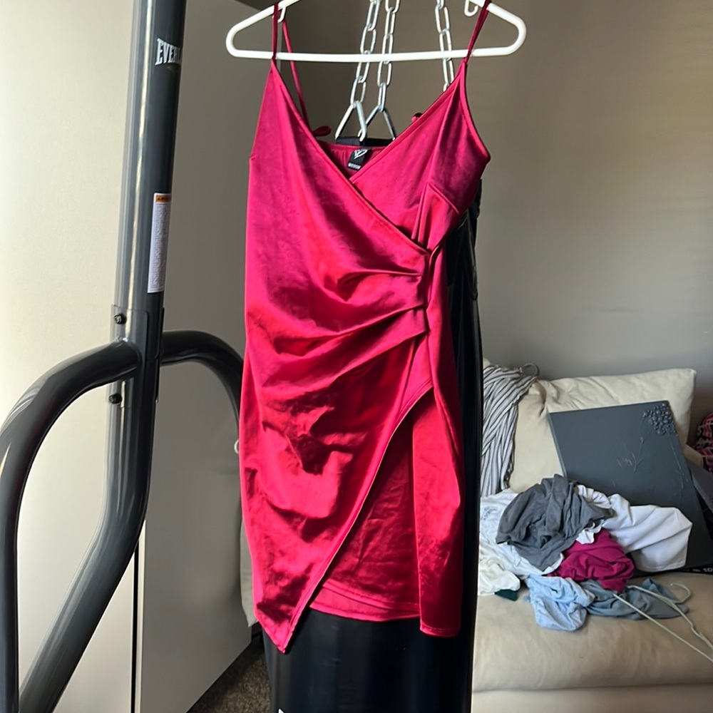 Red/maroon dress with slit (asymmetrical,straight one leg-down other)